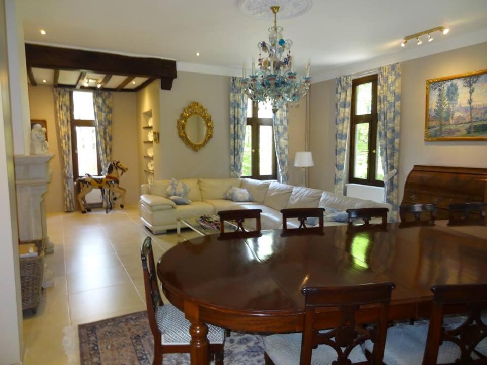 Le Chateau Des Eglantines Montignies-le-Tilleul Екстер'єр фото